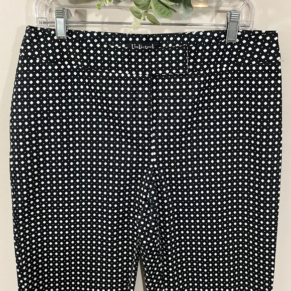 NWOT Unlisted Kenneth Cole Black and White Stretch Capri 10 - Picture 2 of 14